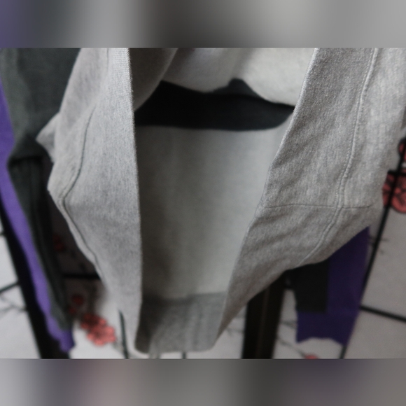 Women's Purple and Gray Colorblock Vikings Hoodie Size Medium - Picture 6 of 13